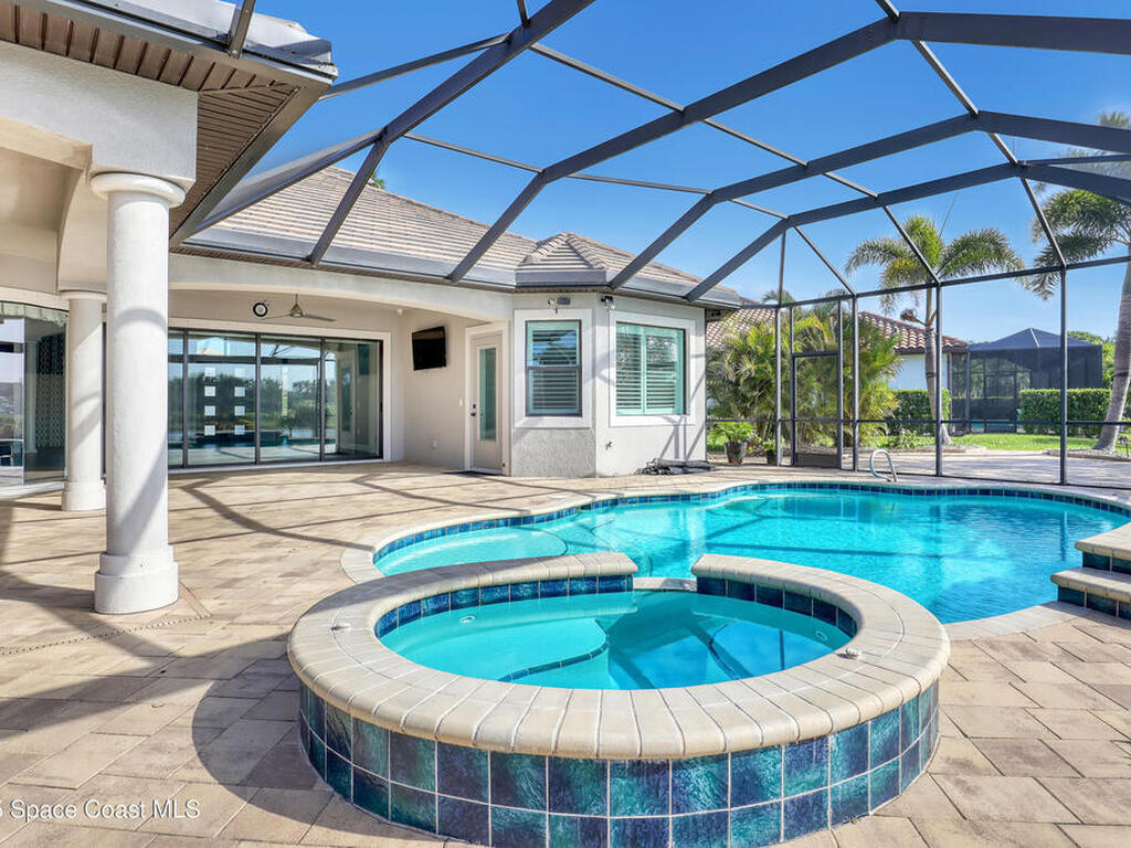 8011 Barrosa Circle, Melbourne, FL 32940