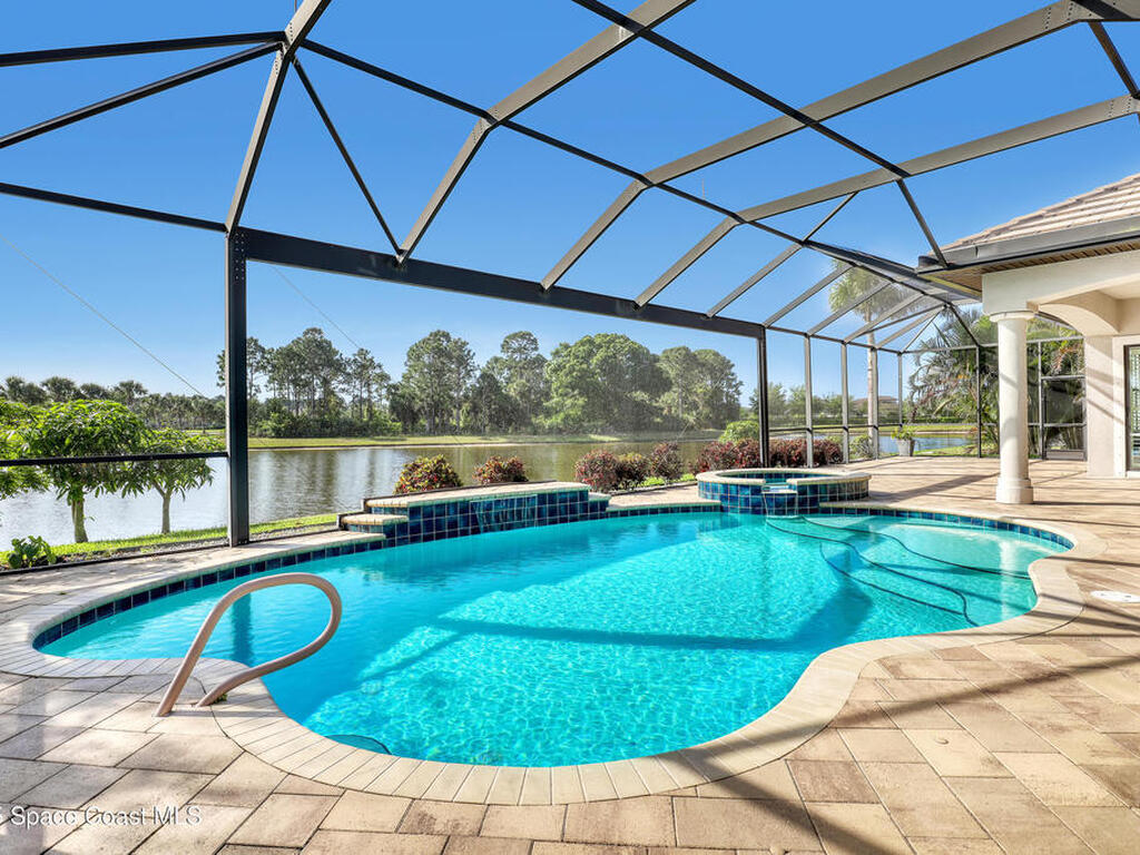 8011 Barrosa Circle, Melbourne, FL 32940