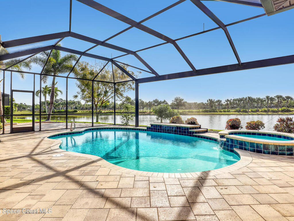 8011 Barrosa Circle, Melbourne, FL 32940