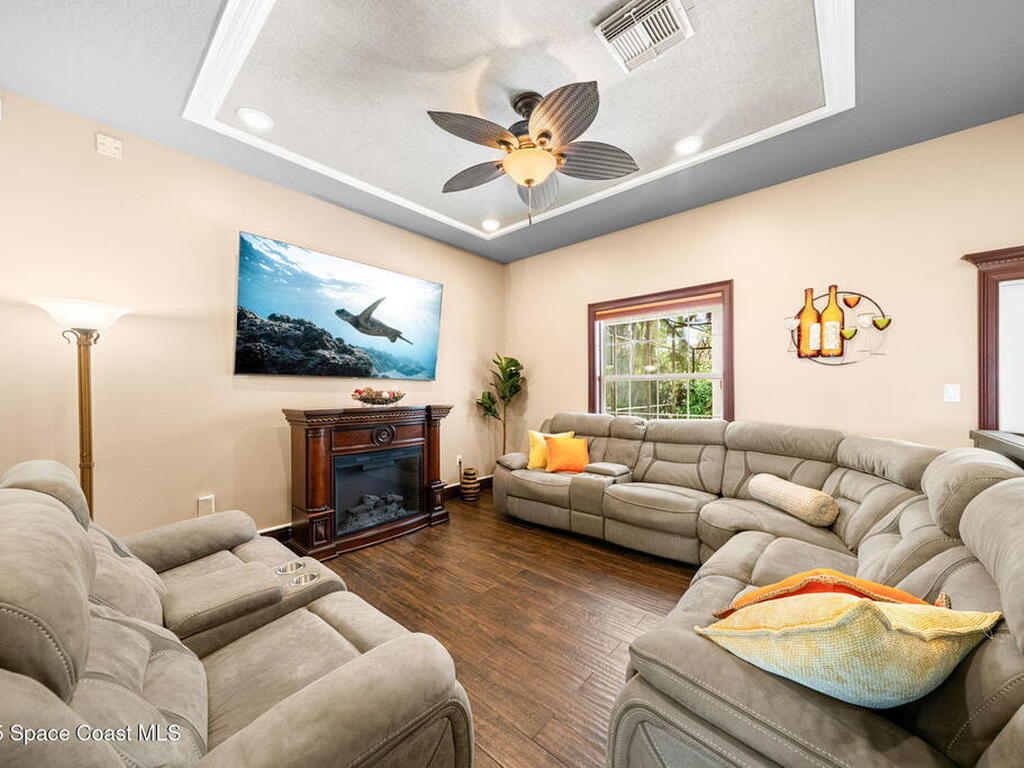 7055 S Tropical Trail, Merritt Island, FL 32952