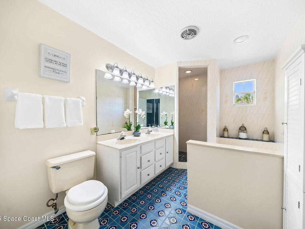7055 S Tropical Trail, Merritt Island, FL 32952
