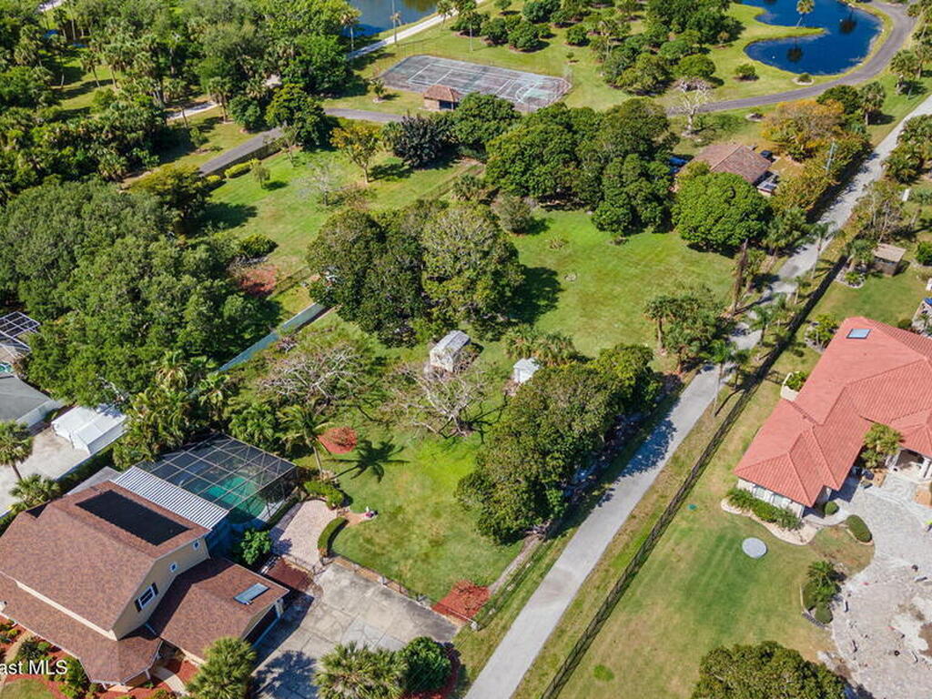 7055 S Tropical Trail, Merritt Island, FL 32952