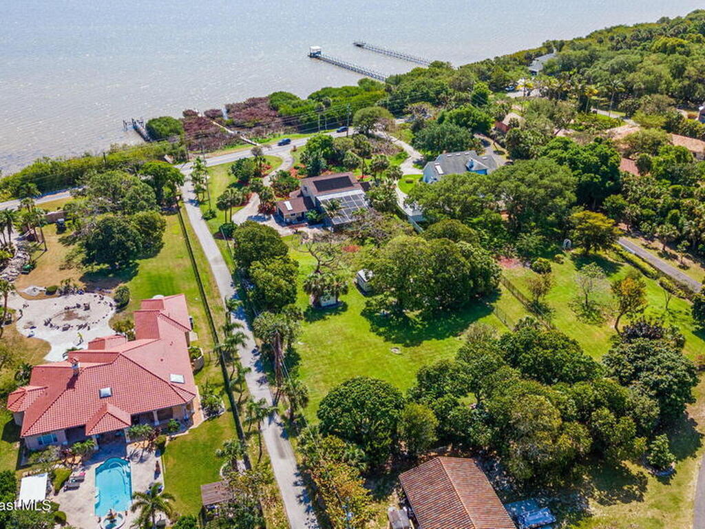 7055 S Tropical Trail, Merritt Island, FL 32952