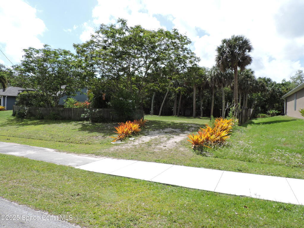 261 Englar Drive, Sebastian, FL 32958