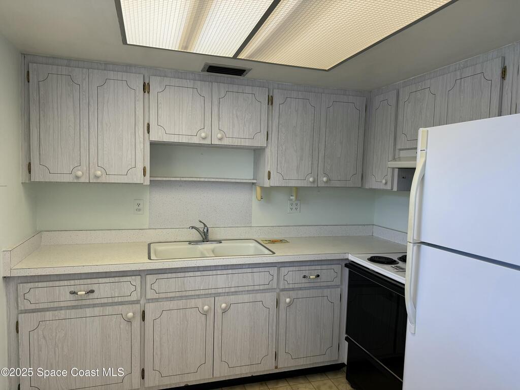 2800 Indian River Boulevard, Vero Beach, FL 32960
