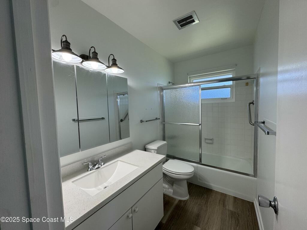 2800 Indian River Boulevard, Vero Beach, FL 32960