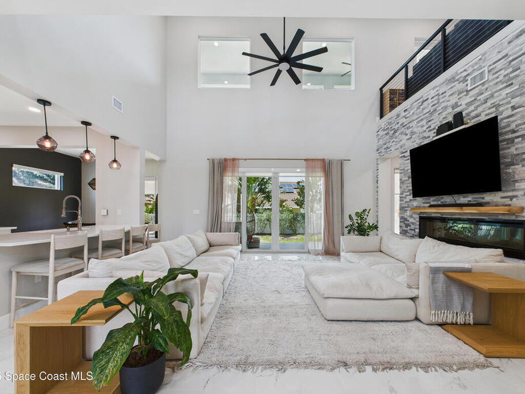 2345 N Riverside Drive, Indialantic, FL 32903