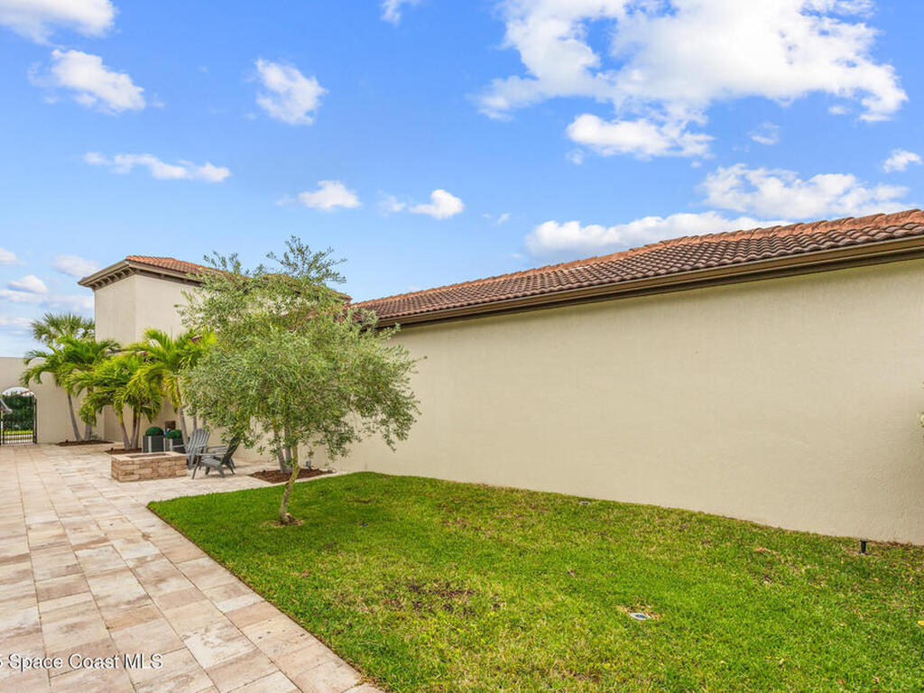 2453 Rodina Drive, Melbourne, FL 32940