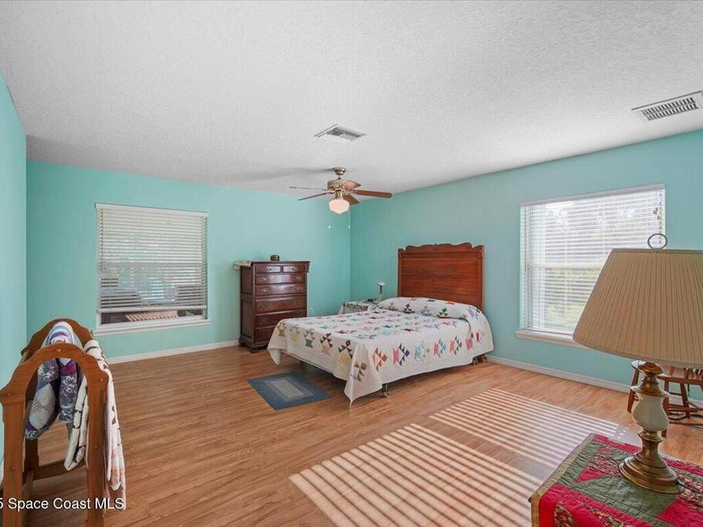 4220 Robins Hill Court, Mims, FL 32754