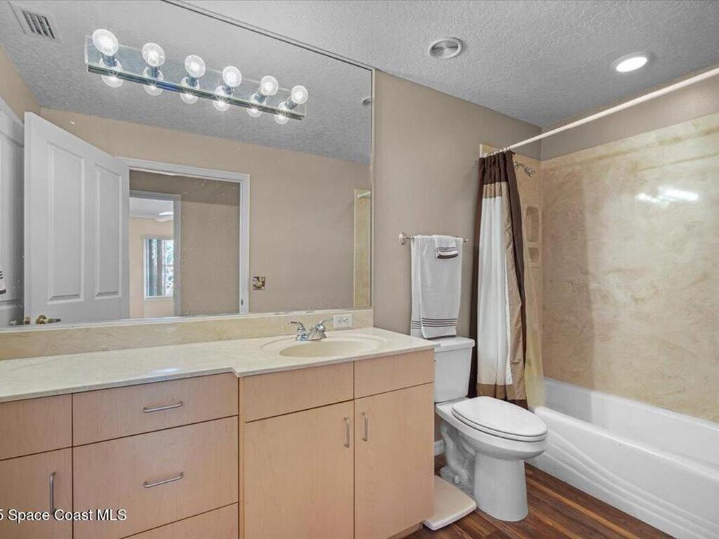 4220 Robins Hill Court, Mims, FL 32754