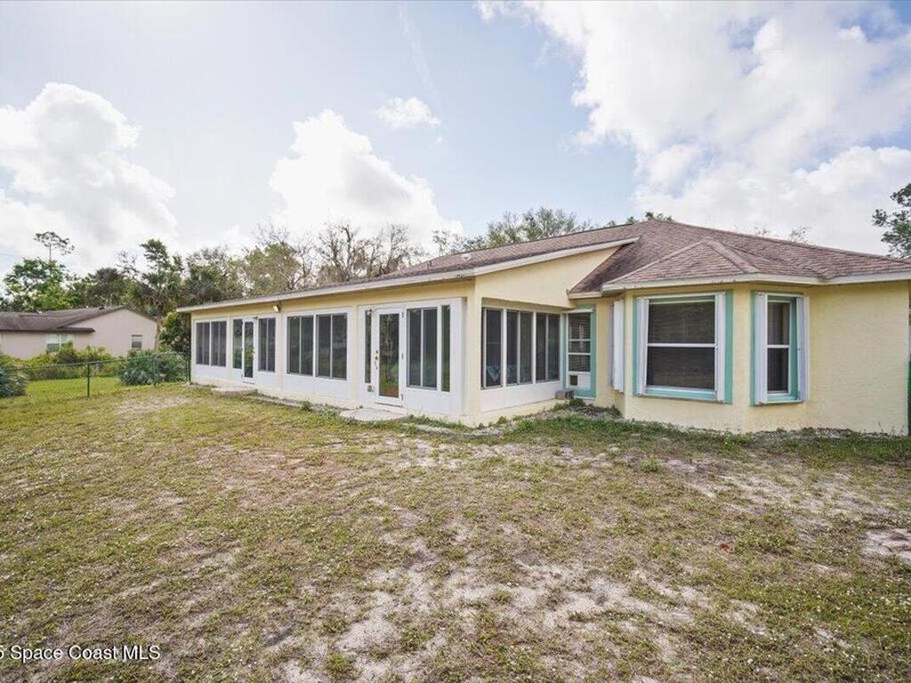 4220 Robins Hill Court, Mims, FL 32754