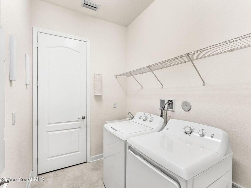 2364 Trift Bridge Circle, Melbourne, FL 32940
