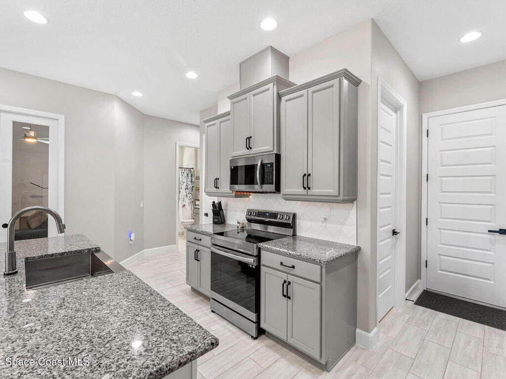 2940 Avalonia Drive, Melbourne, FL 32940