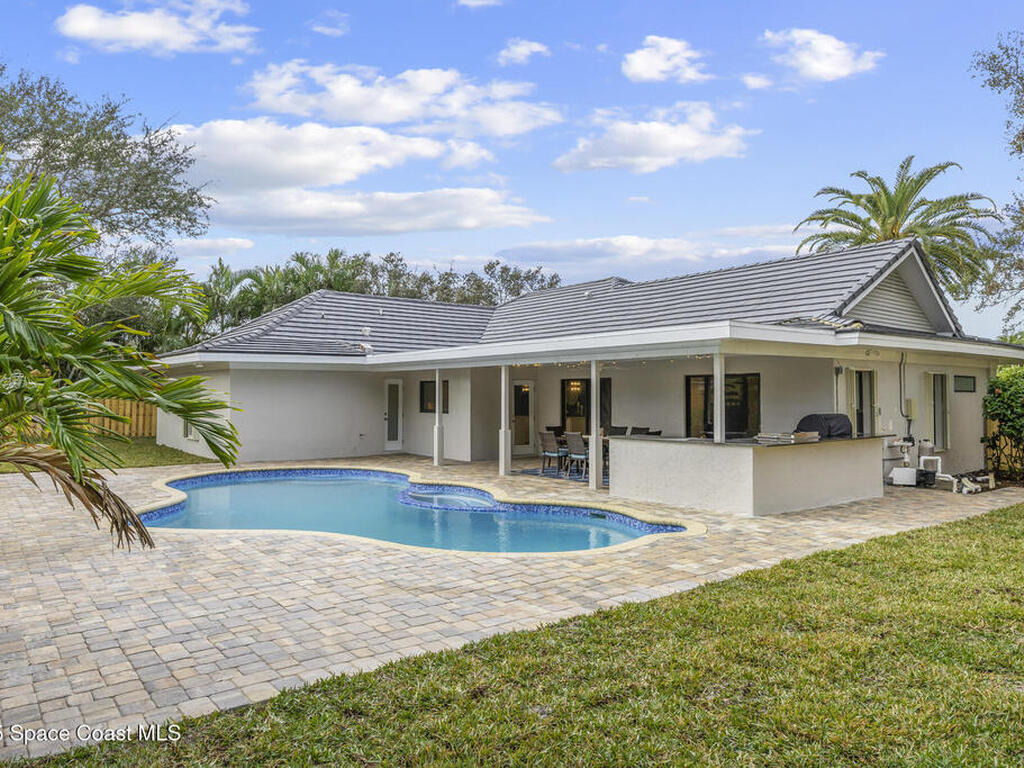 3073 Rio Bonita Street, Indialantic, FL 32903