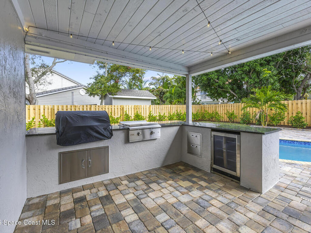 3073 Rio Bonita Street, Indialantic, FL 32903