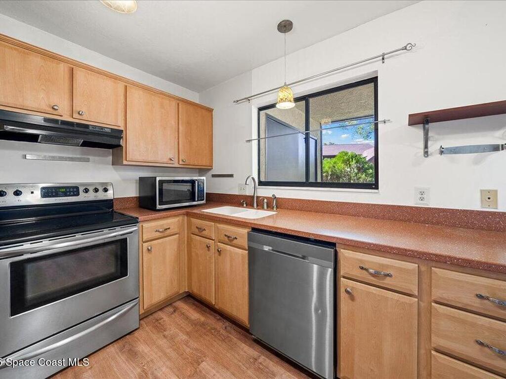 7817 Shadowood Drive, Melbourne, FL 32904