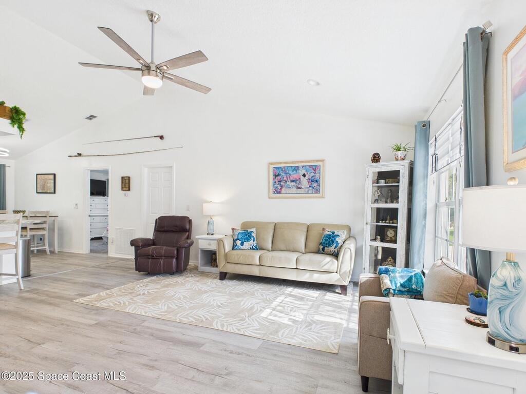 7965 105th Avenue, Vero Beach, FL 32967