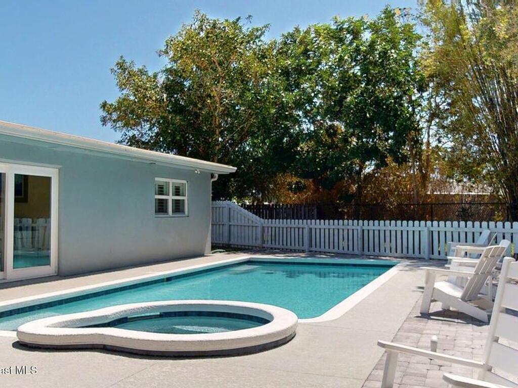 1640 Bay Shore Drive, Cocoa Beach, FL 32931