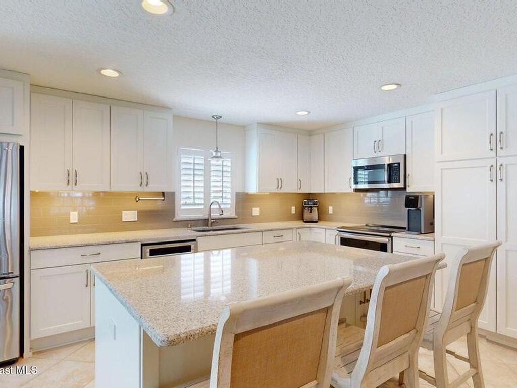 1640 Bay Shore Drive, Cocoa Beach, FL 32931