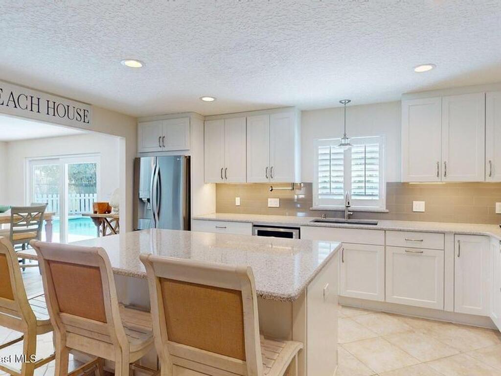 1640 Bay Shore Drive, Cocoa Beach, FL 32931