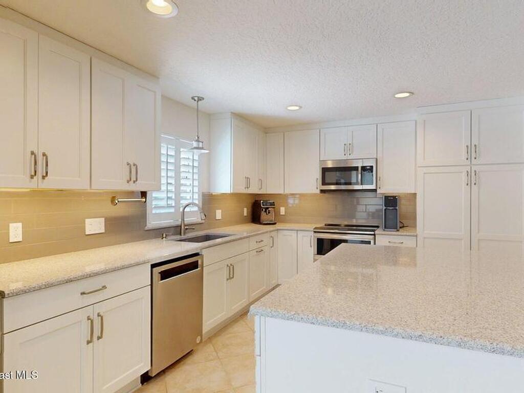 1640 Bay Shore Drive, Cocoa Beach, FL 32931
