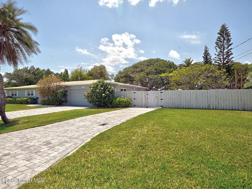 1640 Bay Shore Drive, Cocoa Beach, FL 32931