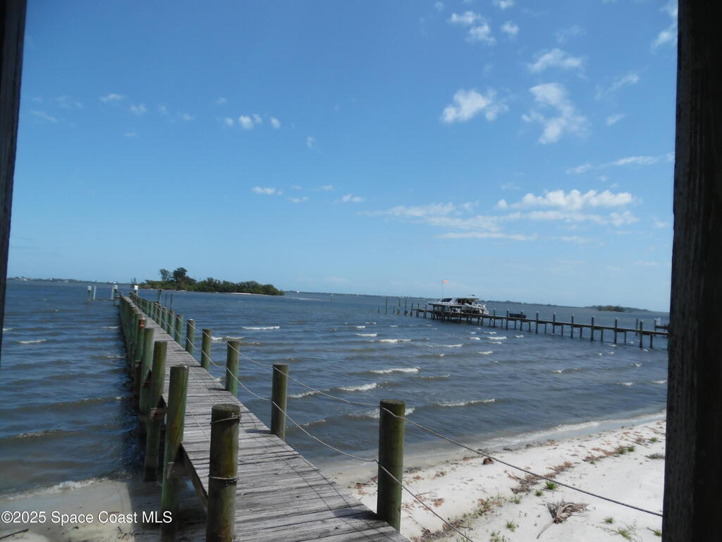 7492 Highway 1, Micco, FL 32976