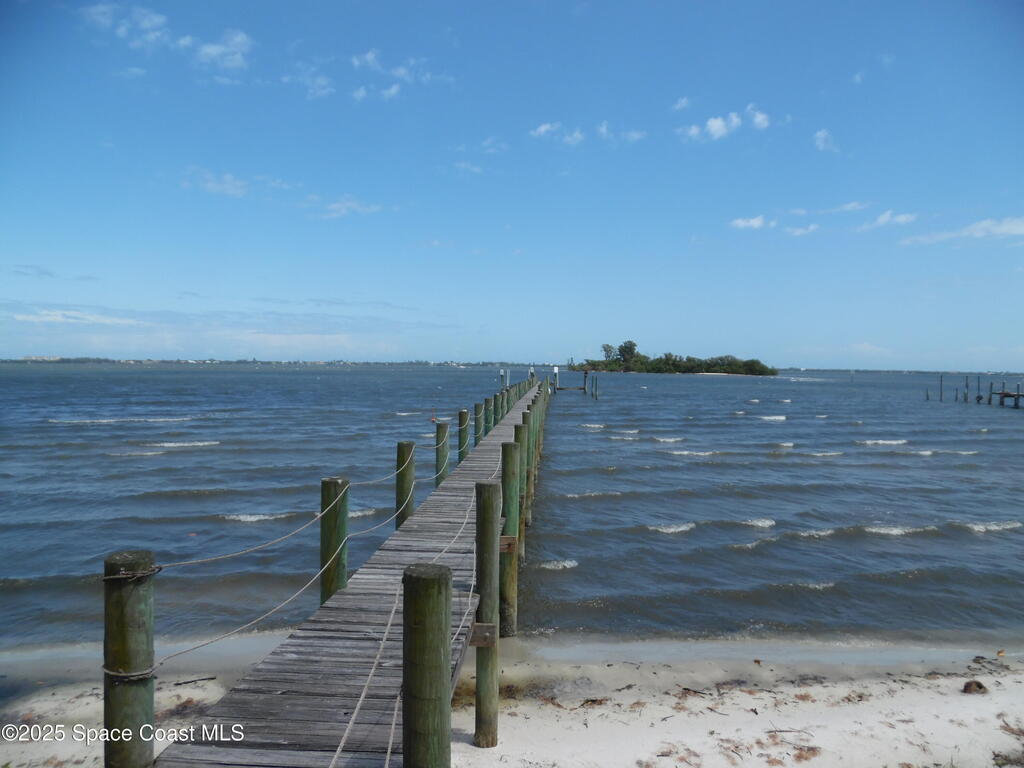 7492 Highway 1, Micco, FL 32976