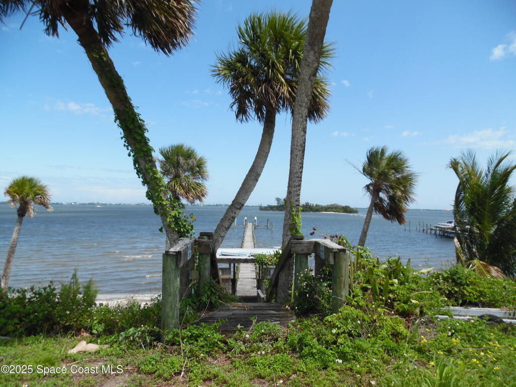 7492 Highway 1, Micco, FL 32976