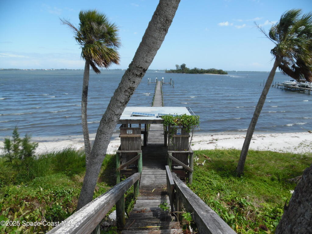 7492 Highway 1, Micco, FL 32976