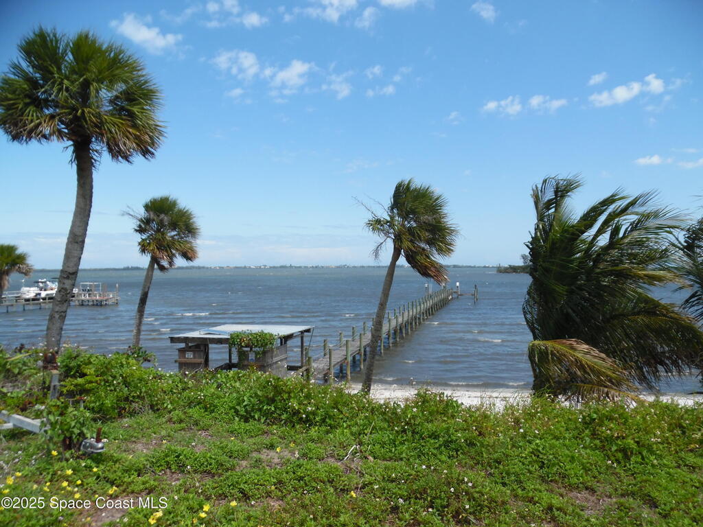 7492 Highway 1, Micco, FL 32976