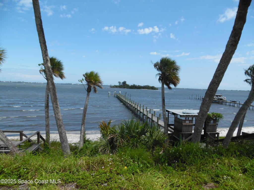 7492 Highway 1, Micco, FL 32976