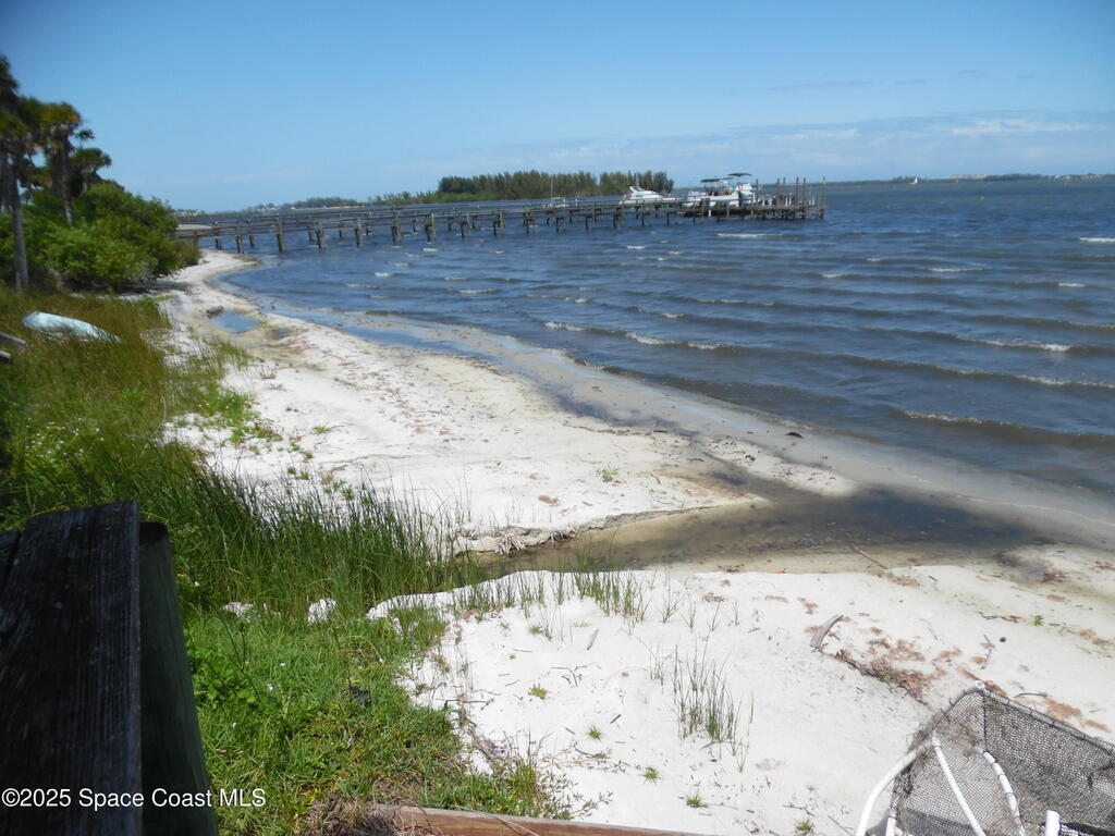 7492 Highway 1, Micco, FL 32976