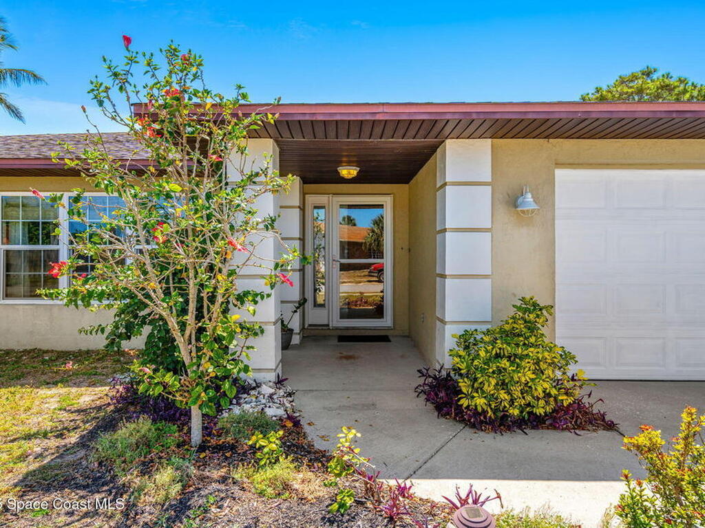 2204 Rosewood Drive, Melbourne Beach, FL 32951