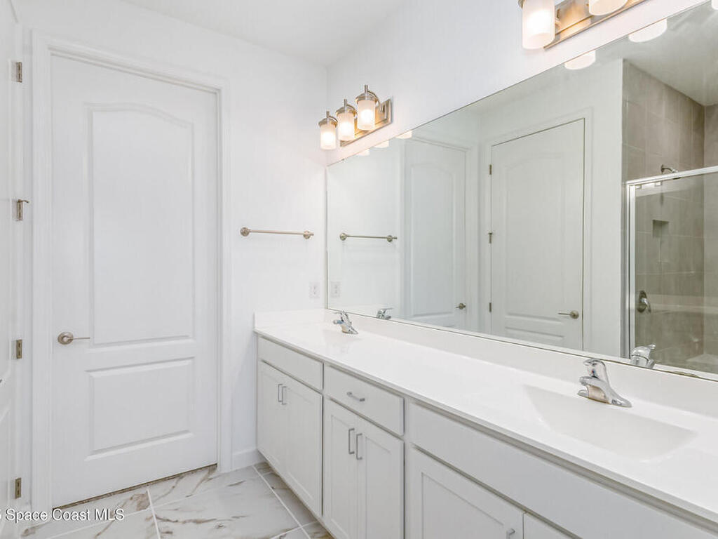 2490 Treasure Cay Lane, Melbourne, FL 32940