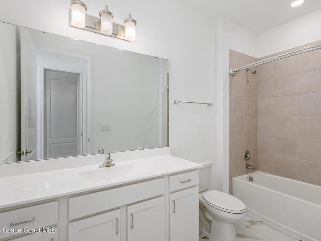 2490 Treasure Cay Lane, Melbourne, FL 32940