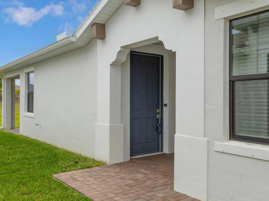 2490 Treasure Cay Lane, Melbourne, FL 32940