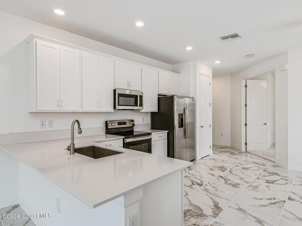 2490 Treasure Cay Lane, Melbourne, FL 32940