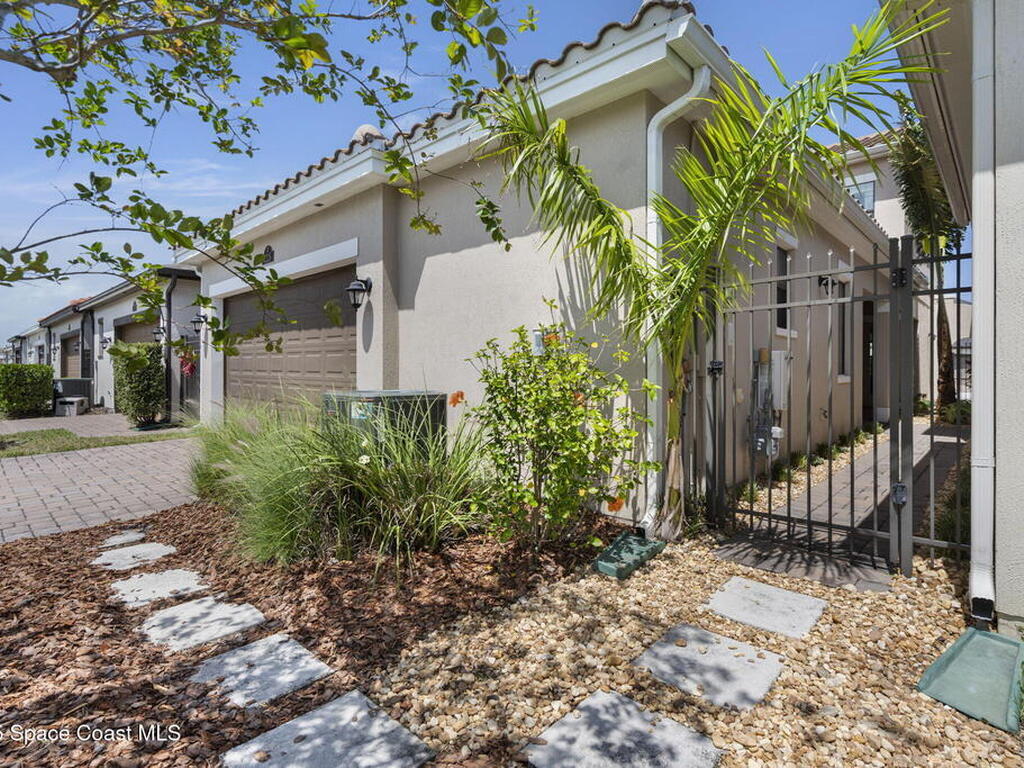 2225 Zuma Lane, Melbourne, FL 32940