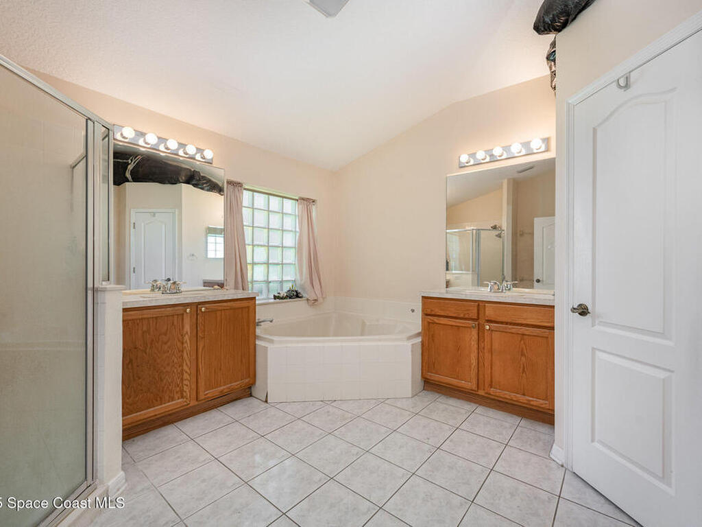 663 Autumn Glen Drive, Melbourne, FL 32940