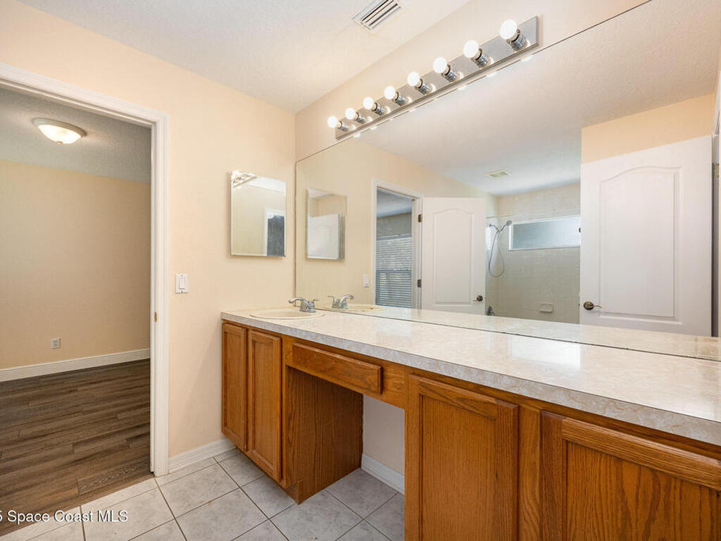 663 Autumn Glen Drive, Melbourne, FL 32940