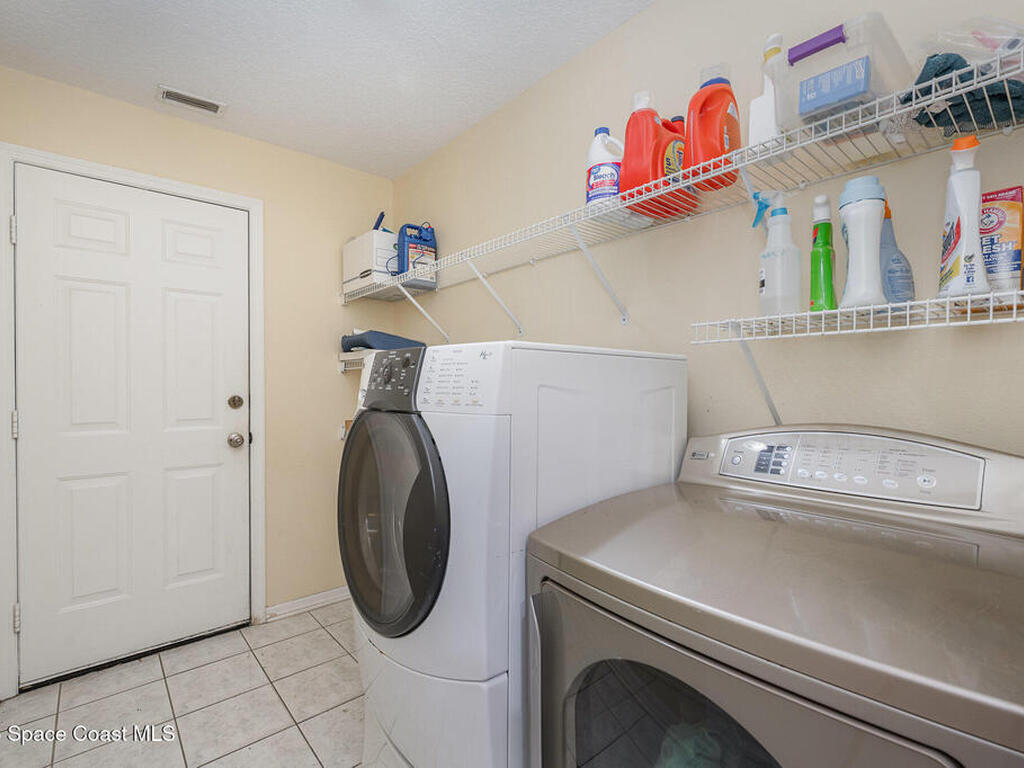 663 Autumn Glen Drive, Melbourne, FL 32940