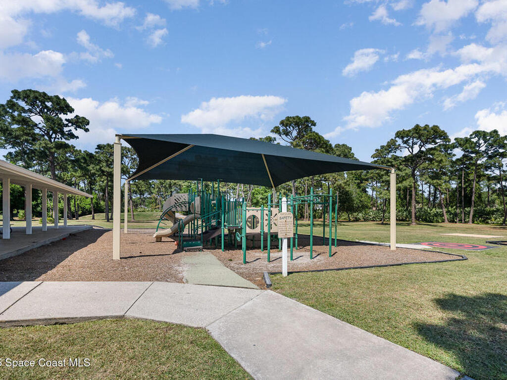 663 Autumn Glen Drive, Melbourne, FL 32940