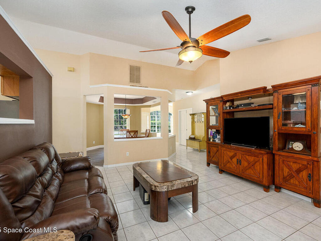 663 Autumn Glen Drive, Melbourne, FL 32940