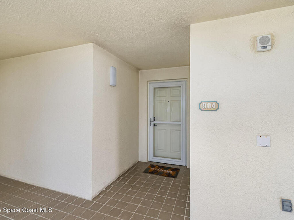 7 Indian River Avenue, Titusville, FL 32796