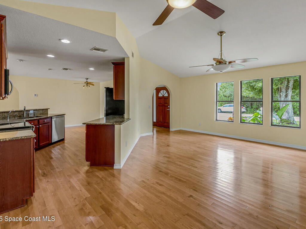 991 Tahiti Avenue, Palm Bay, FL 32909