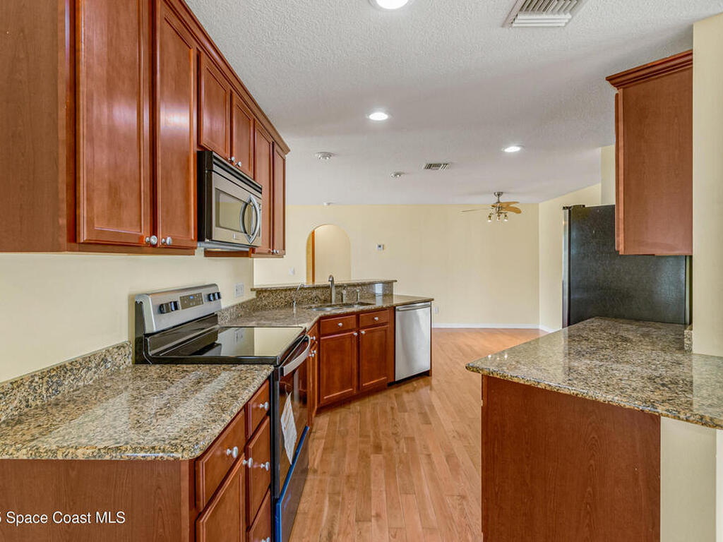 991 Tahiti Avenue, Palm Bay, FL 32909