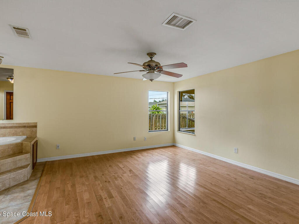 991 Tahiti Avenue, Palm Bay, FL 32909