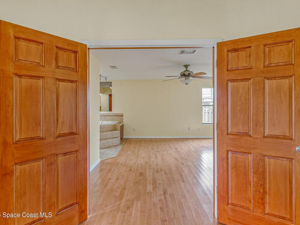 991 Tahiti Avenue, Palm Bay, FL 32909