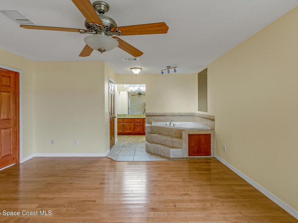 991 Tahiti Avenue, Palm Bay, FL 32909